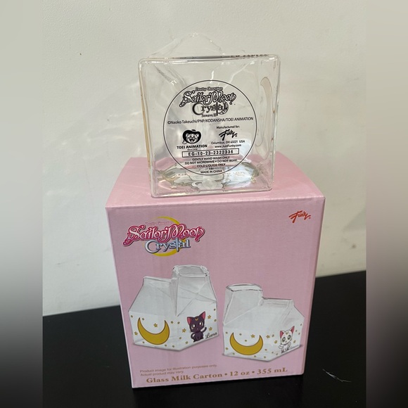 Pretty Guardians Sailor Moon Luna and Artemis Milk Carton - Picture 4 of 7
